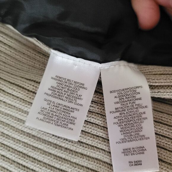 𝅺jones wear| Faux Fur knit Vest| LG - Picture 6 of 6